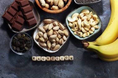 Magnezyum içeren ürünler: muz, kabak çekirdeği, kaju nu