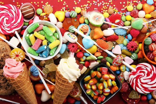 конфеты с желе и сахаром. красочный массив различных детей
