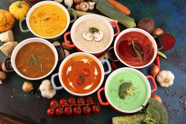 다양 한 다채로운 야채 크림 스프와 재료에 대 한 — 스톡 사진