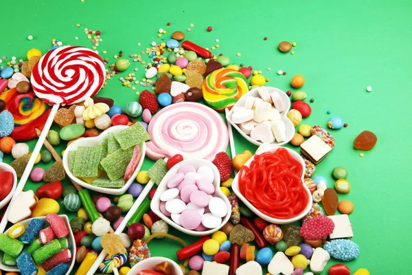 糖果加果冻和糖。不同的孩子丰富多彩的数组 — 图库照片