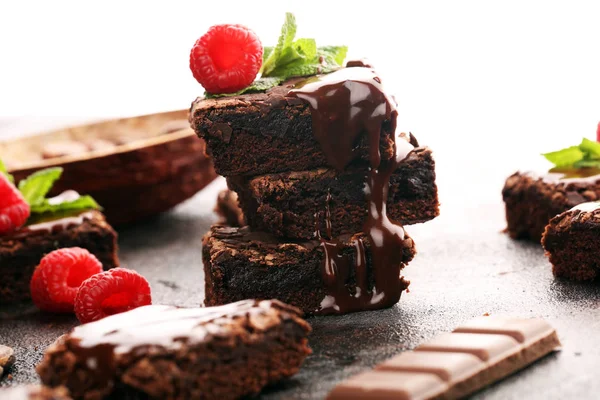 Десерт Шоколадного Пирога Малиною Спеціями Дерев Яному Фоні — стокове фото