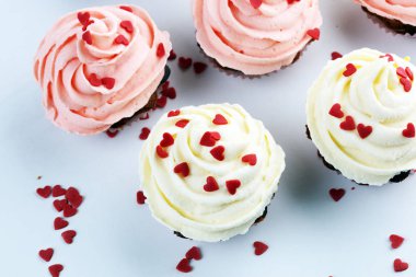 Sevgililer Günü için lezzetli kek. Konsept keklere bayılırım. Çünkü... 