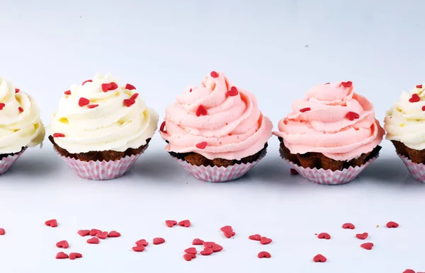 Delicioso cupcake para San Valentín. Amor concepto cupcakes. Para —  Fotos de Stock