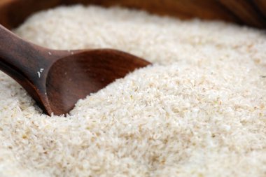 Kırsal arka planda Psillium tohumlarının bir kısmı. Psilyum se