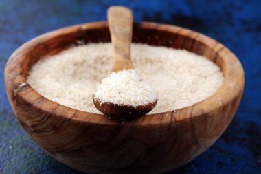 Kırsal arka planda Psillium tohumlarının bir kısmı. Psilyum se