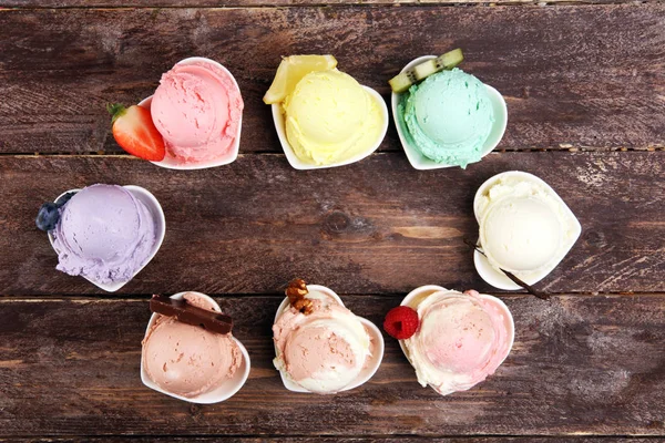 Various of ice cream flavor whit fresh blueberry, strawberry, ki