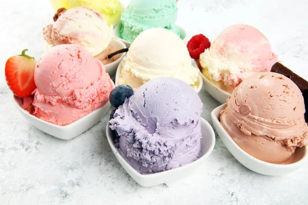 블루베리 바닐라등 아이스크림 아이스크림 — 스톡 사진