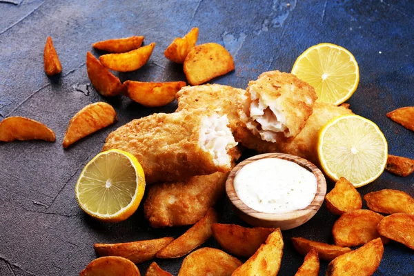 Tradizionale Pesce Britannico Patatine Fritte Patatine Fritte Pesce Asporto — Foto Stock