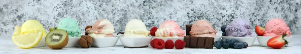 Various Ice Cream Flavor Fresh Blueberry Strawberry Kiwi Lemon Vanilla — Stock Photo, Image