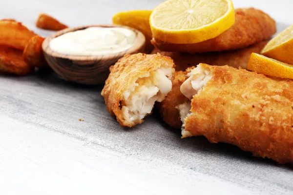 Tradizionale Pesce Britannico Patatine Fritte Patatine Fritte Pesce Asporto — Foto Stock