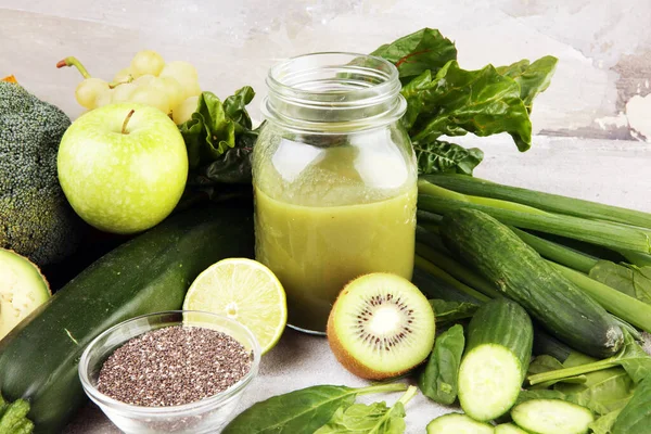 Smoothie Verde Saudável Ingredientes Desintoxicação Dieta Saúde Conceito Comida Vegetariana — Fotografia de Stock