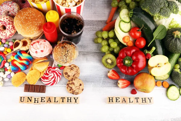 Gezond Ongezond Voedsel Concept Foto Van Gezond Ongezond Voedsel Groenten — Stockfoto