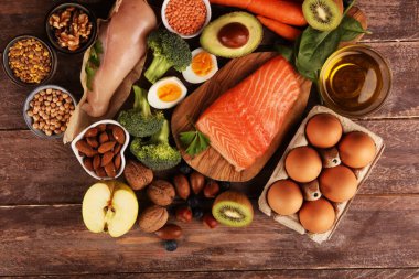 sağlıklı beslenme ve diyet konsepti - masada protein açısından zengin