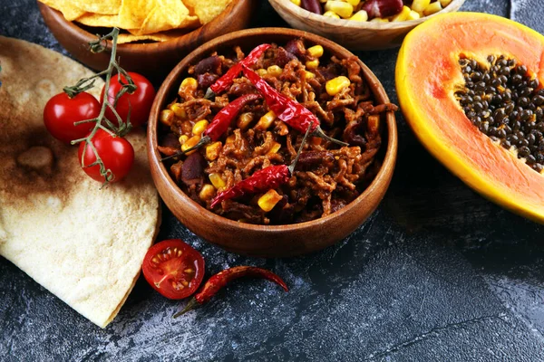 Chili Picante Con Carne Comida Mexicana Sabrosa Picante Con Sombrero —  Fotos de Stock