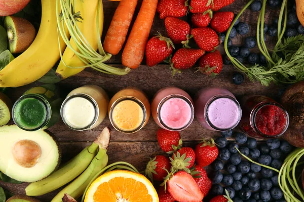 Multicolored Smoothies Juices Vegetables Greens Fruits Berries Healthy Food Background — Stock Photo, Image