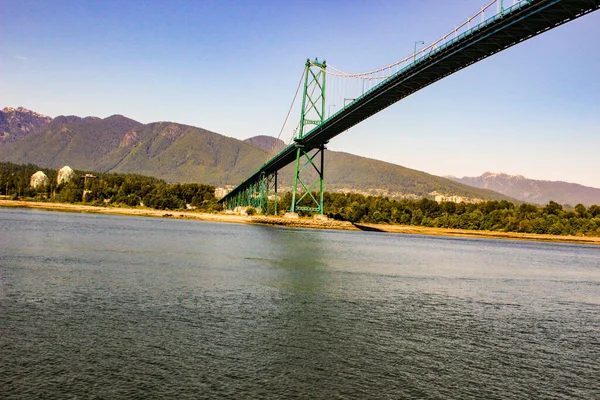 Ponte dos Leões. Em Vancouver em British Columbia, Canadá — Fotografia de Stock