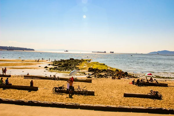 Third Beach - Vancouver, Canada. Troisième plage le long du parc Stanley à Vancouver, Canada. Vue de la Rive-Nord — Photo