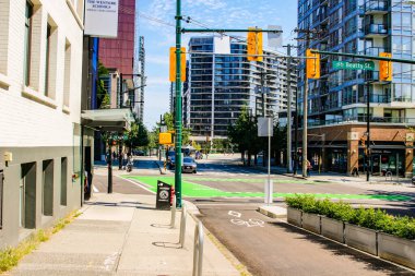 19 Haziran 2018, Vancouver Canada: False Creek 'in ve Vancouver, Kanada' nın merkezindeki Vancouver 'ın editör fotoğrafı.