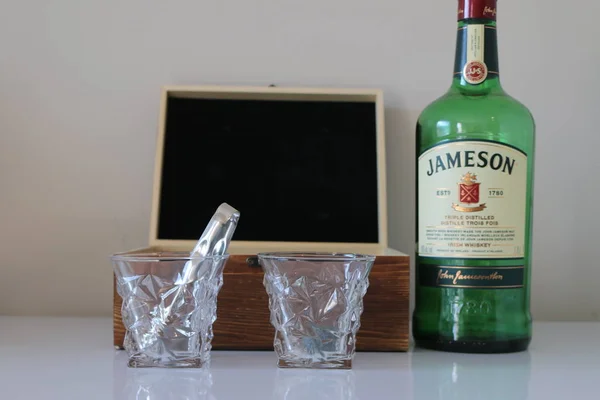 London Canada, February 14 2020: Editorial illustrative photo of Jameson whisky and a whisky set — Stock Photo, Image