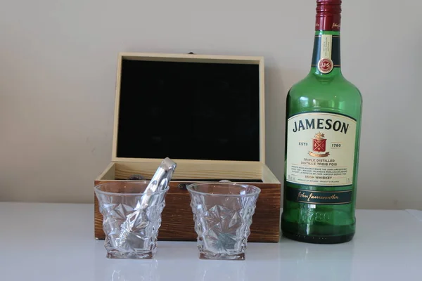 London Canada, February 14 2020: Editorial illustrative photo of Jameson whisky and a whisky set — Stock Photo, Image