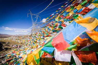 Dağ geçidi bayrakları