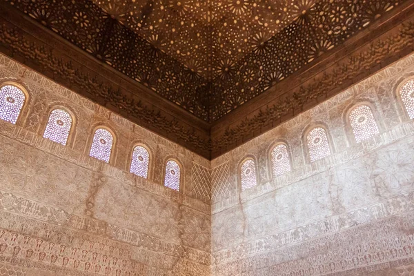 Alhambra mimari detaylar