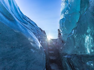 Buzul icelnd görünümüne gökyüzü mağara