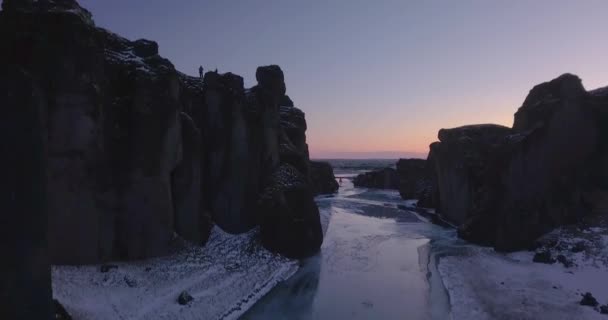 Fjarrgljfur Canyon Island Aerial Film Vinter — Stockvideo