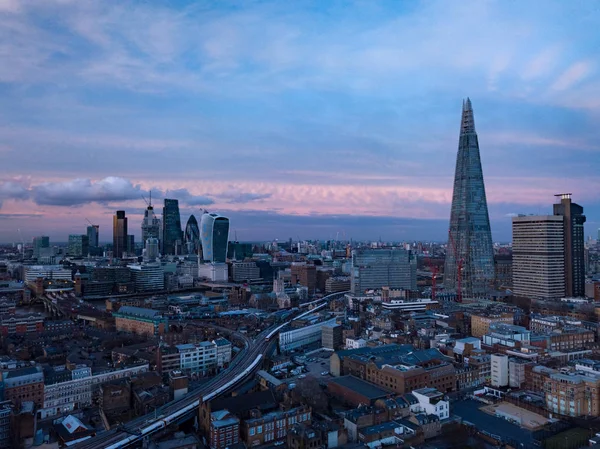 Londen luchtfoto zonsondergang stadsgezicht — Stockfoto