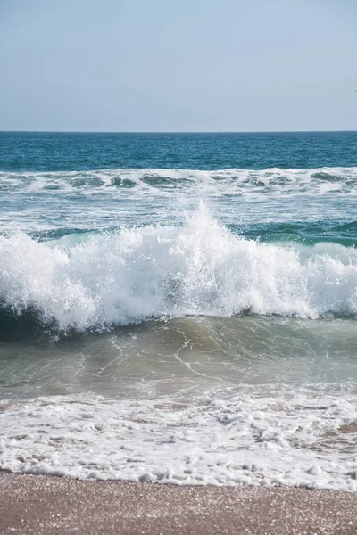 Onde nell'oceano — Foto Stock