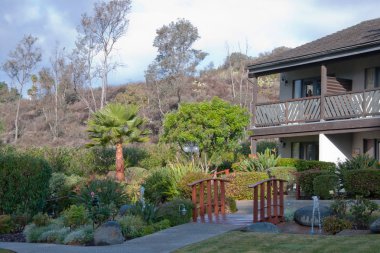 Central Park'ta bulutlar ile güneşli gün