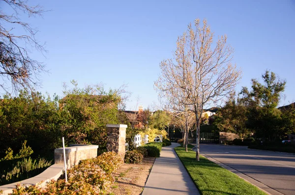 Pasarela peatonal para hacer ejercicio y caminar — Foto de Stock