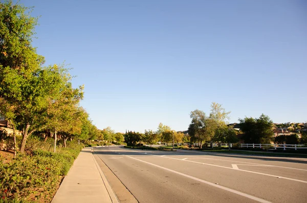 Pasarela peatonal para hacer ejercicio y caminar —  Fotos de Stock