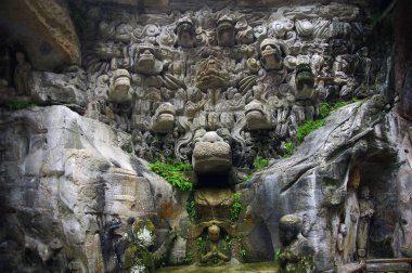 Chongqing, Çin 'de etkileyici bir Budist kültürü.