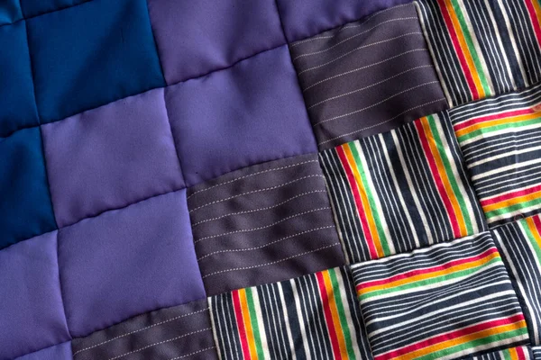Patchwork paplan töredék, színes kézzel készített etnikai takaró. — Stock Fotó