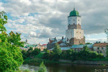 Vyborg 'daki ortaçağ şatosunun Aziz Olav Kulesi