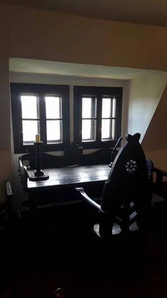 El interior del castillo medieval de salvado en Brasov, Rumania — Foto de Stock