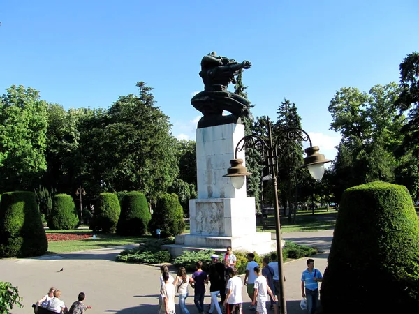 Monumento de Gratitud a Francia frente a la fortaleza de Kalemegdan en Belgrado, Serbia — Foto de Stock