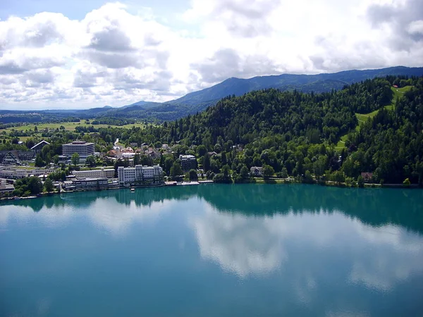 Panoramablick auf den See, Slowenien — Stockfoto