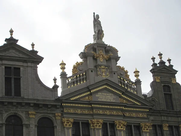 Brusel Belgie Července 2015 Socha Náměstí Grand Place Centru Bruselu — Stock fotografie