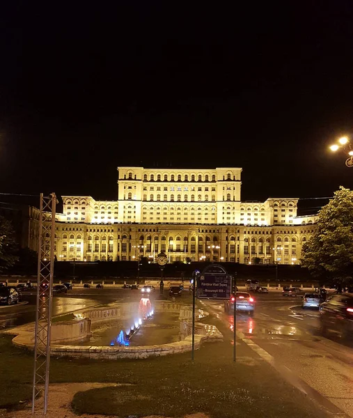 Palacio Del Parlamento Por Noche Bucarest Rumania —  Fotos de Stock