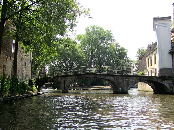 Krajina Vodní Kanál Bruggách Belgie — Stock fotografie