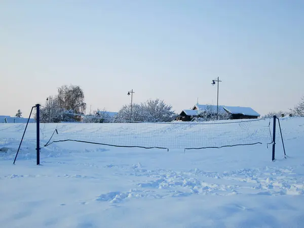 Snö Och Isbelagd Volleybollplan Vinterns Iskalla Dag Donaumiljön Futog Serbien — Stockfoto