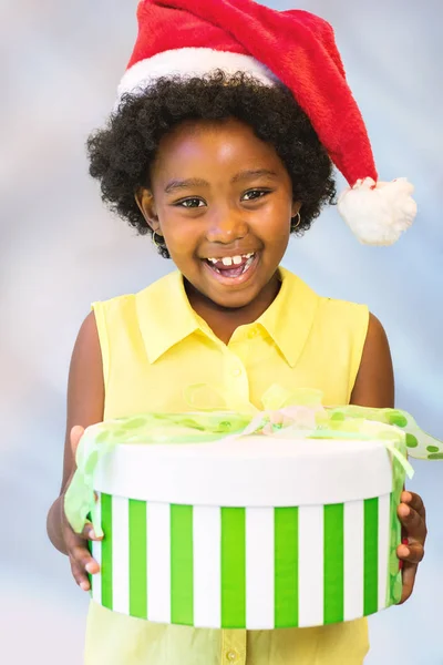 Mutlu kız holding kutuları — Stok fotoğraf