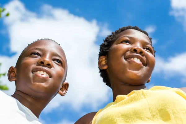 Retrato de dois meninos africanos — Fotografia de Stock