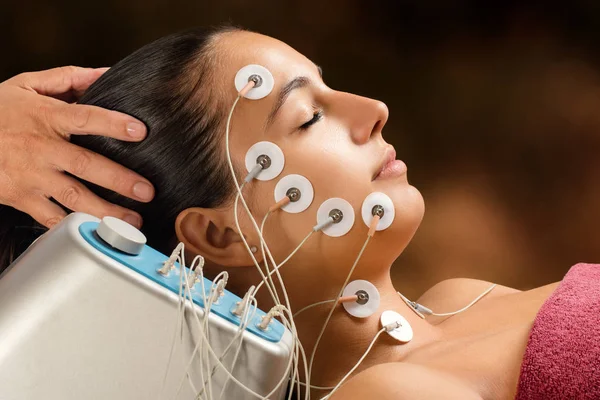 Woman having face lift treatment — Stock Photo, Image