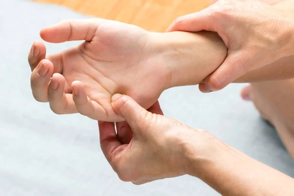 Macro Close Top View Kinesiologist Applying Pressure Hand Female Patient — Stock Photo, Image