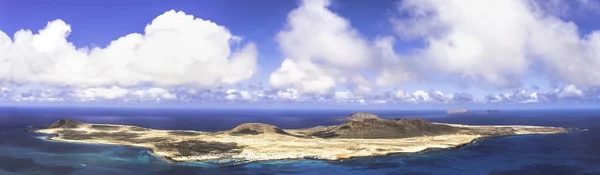 Вулканический остров La Graciosa — стоковое фото