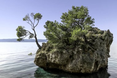 Kamen Brela - Hırvatistan 'ın Makarska Riviera kentindeki küçük ünlü ada 