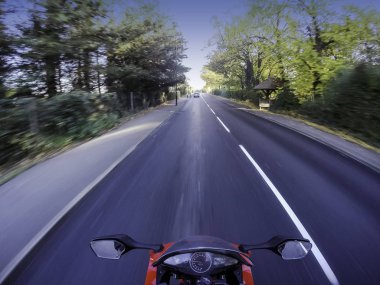 Hareket - binici konum görünümünden motosiklet 